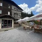 Pine Forest Aparthotel Pamporovo