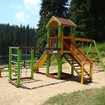 Pine Forest 4*