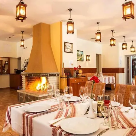 Pine Forest 409 Aparthotel 4*