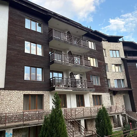 Pine Forest Aparthotel